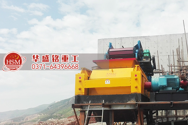 外貿(mào)訂單再創(chuàng)佳績(jī)，輥式破碎機(jī)出口國(guó)外。